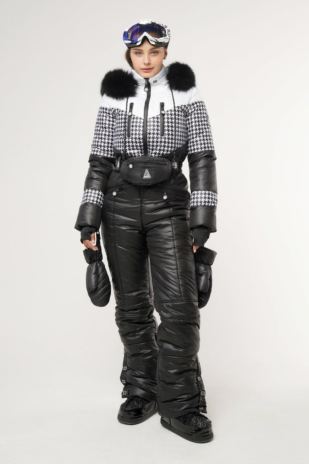 Зимовий комбінезон з сумкою та рукавицями А7 - Чорний